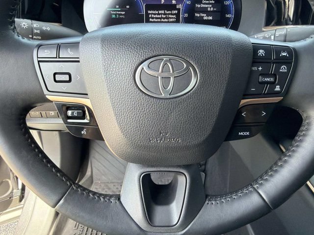 Used 2023 Toyota Crown AWD/4WD image 24