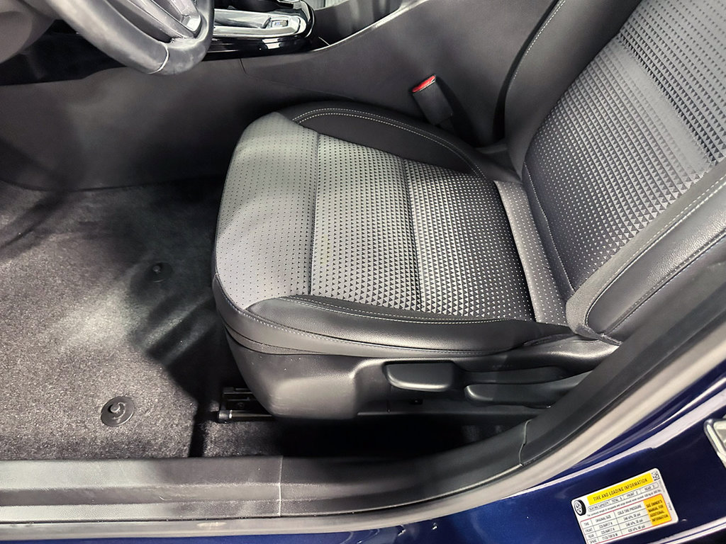 Used 2024 Chevrolet Trax LT w/ Driver Confidence Package FWD image 21