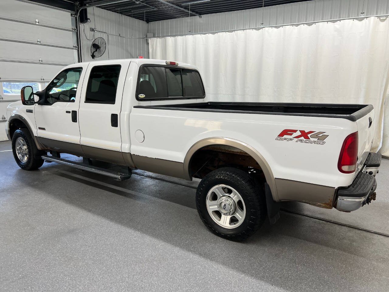 Used 2005 Ford F350 Lariat AWD/4WD image 6
