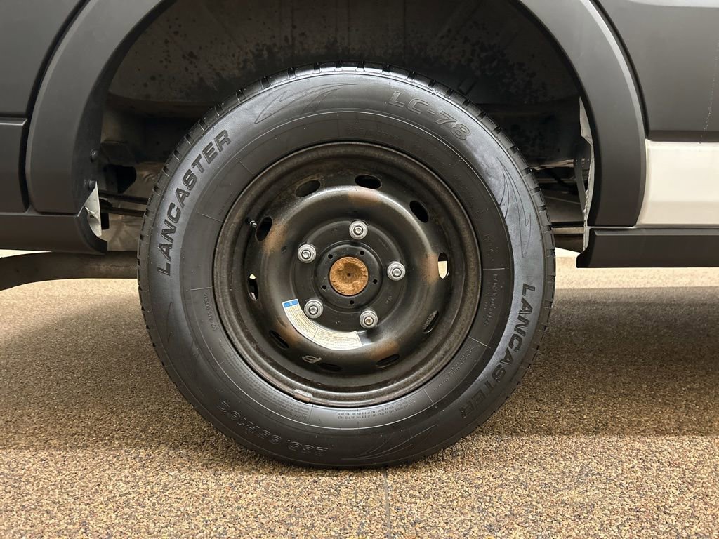 Used 2024 Ford Transit 350 XLT image 28