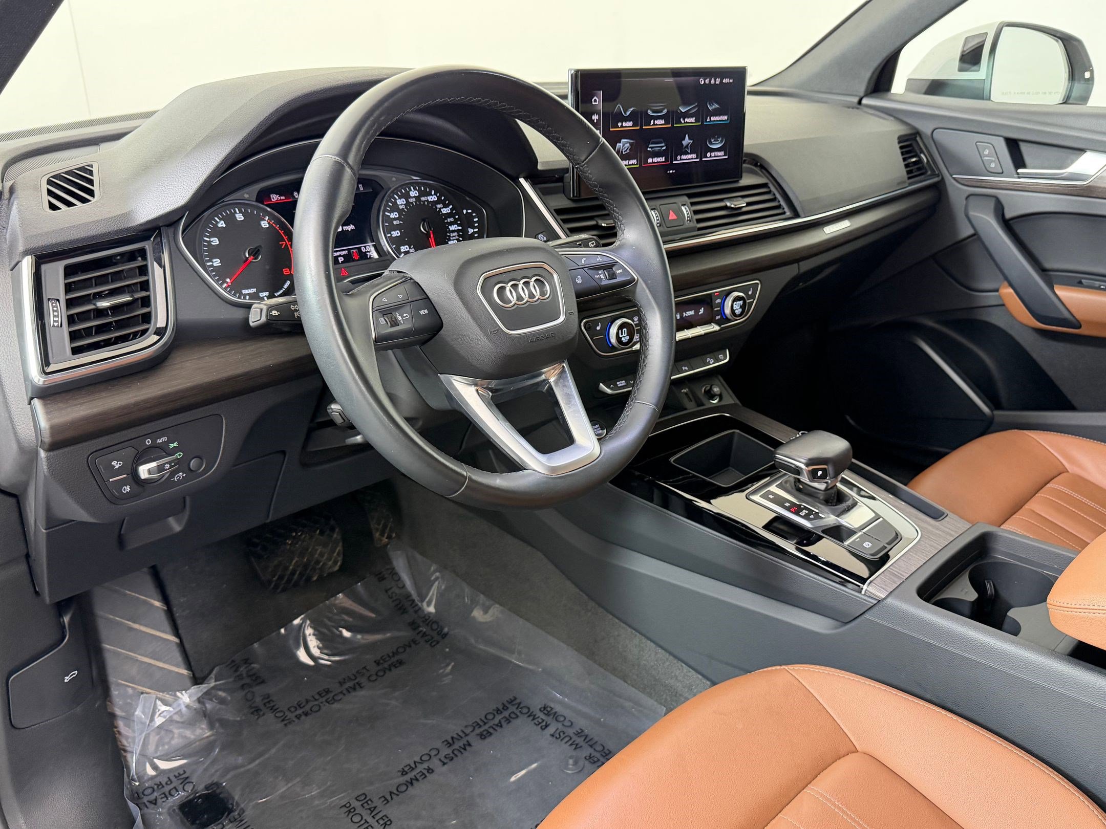 Certified 2023 Audi Q5 Premium w/ Convenience Package AWD/4WD image 4