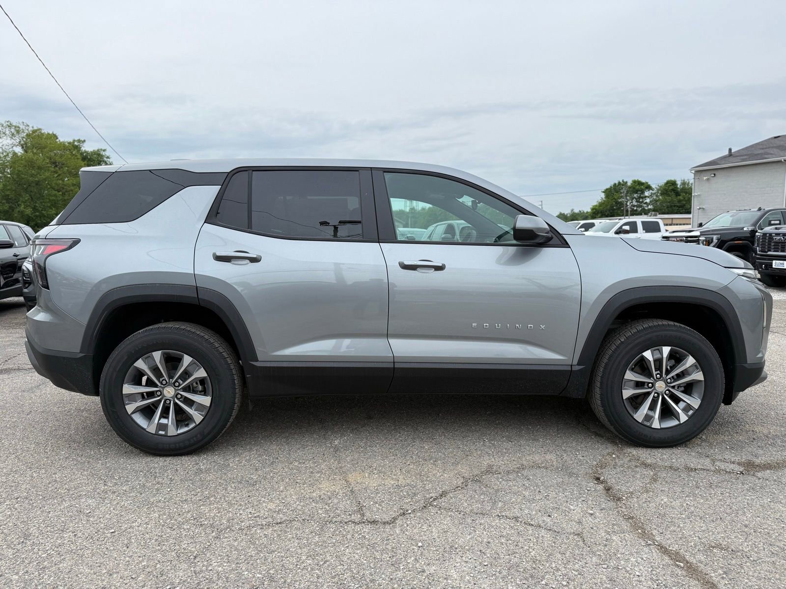 New 2026 Chevrolet Equinox LT FWD image 8