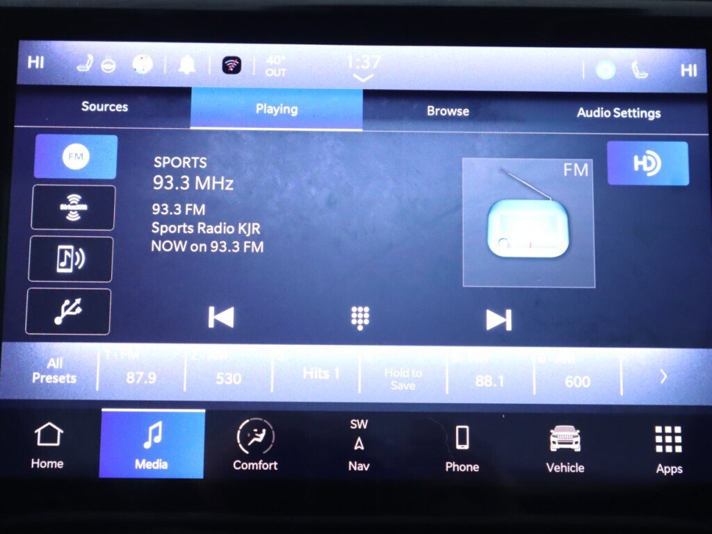 Used 2023 Jeep Grand Cherokee 30th Anniversary image 18