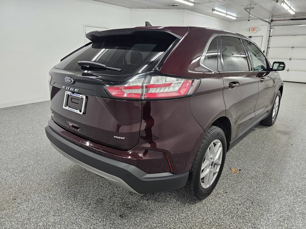 Used 2024 Ford Edge SEL w/ Convenience Package AWD/4WD image 4