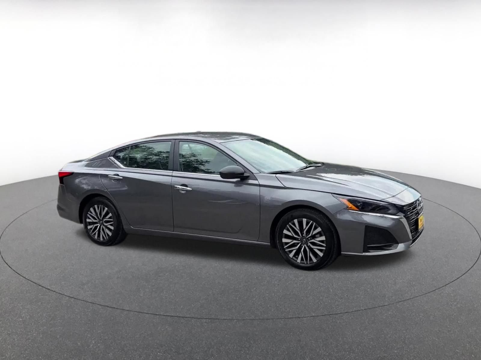Used 2025 Nissan Altima 2.5 SV FWD video 2