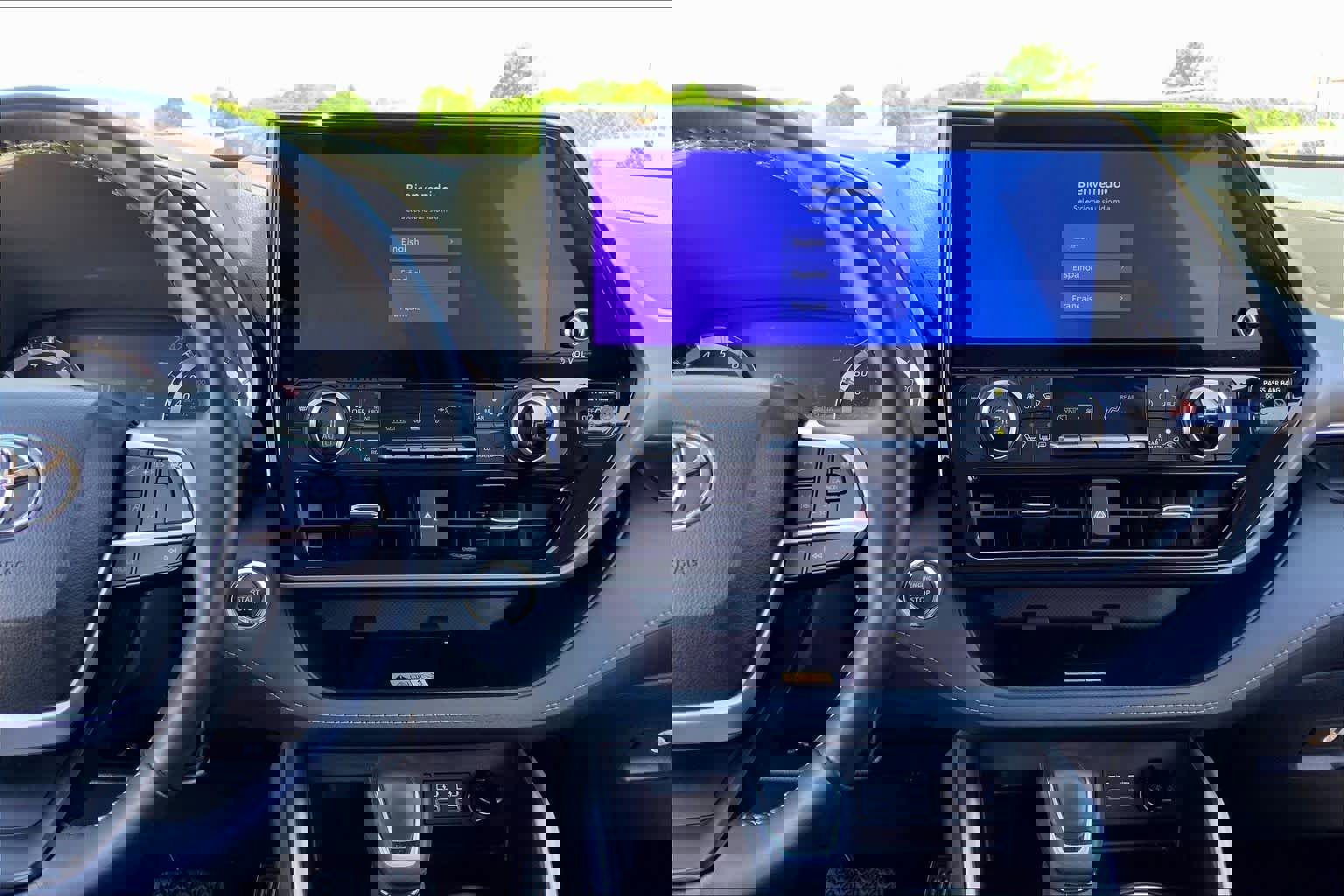 Used 2023 Toyota Highlander XLE image 7