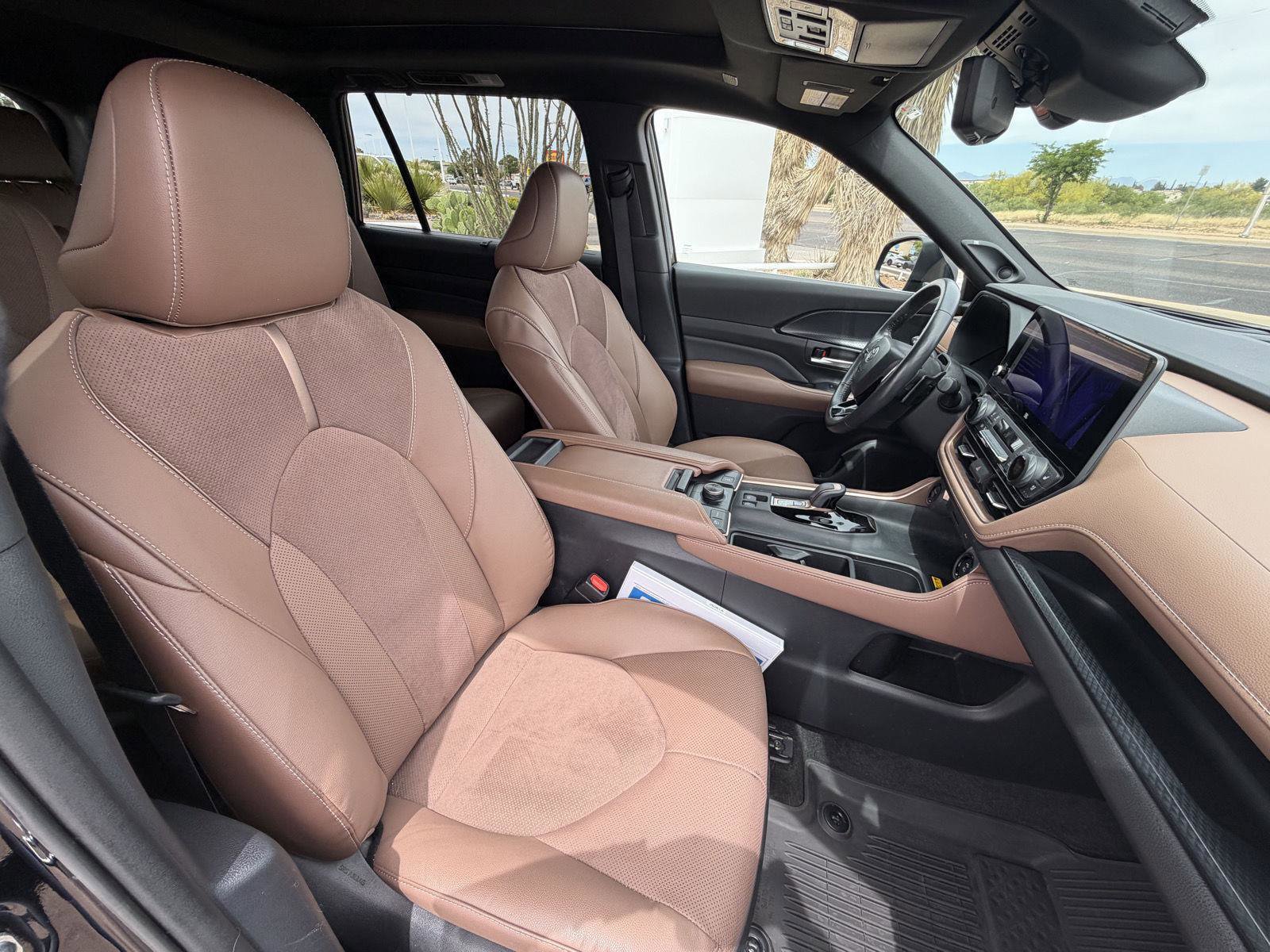 Used 2024 Toyota Grand Highlander AWD Hybrid image 26