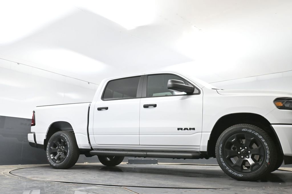 New 2026 RAM 1500 Express AWD/4WD image 39