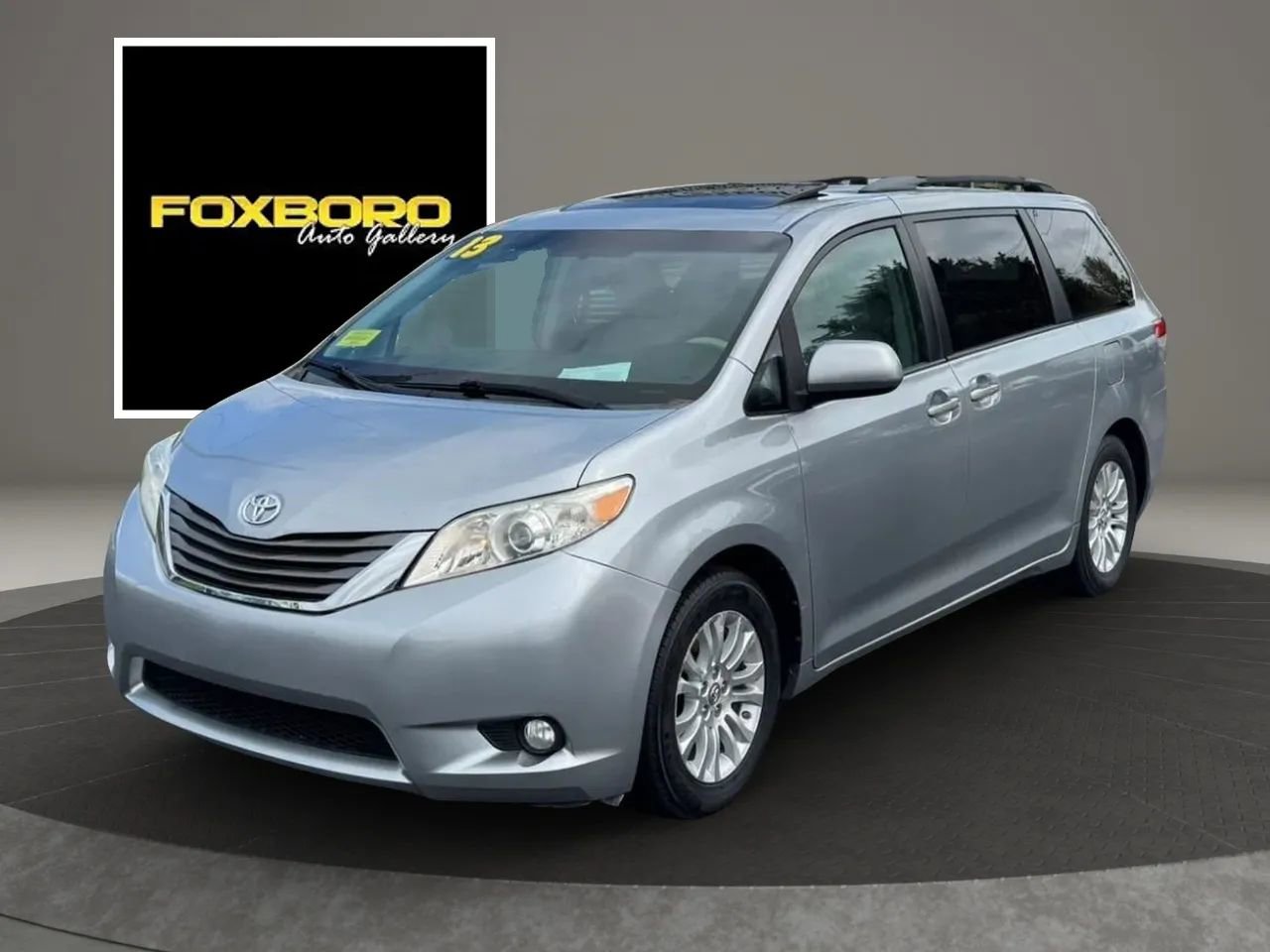 Used 2013 Toyota Sienna XLE FWD image 1