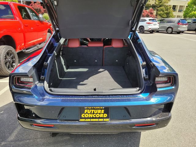 Used 2025 Dodge Charger R/T Scat Pack w/ Track Pack image 18