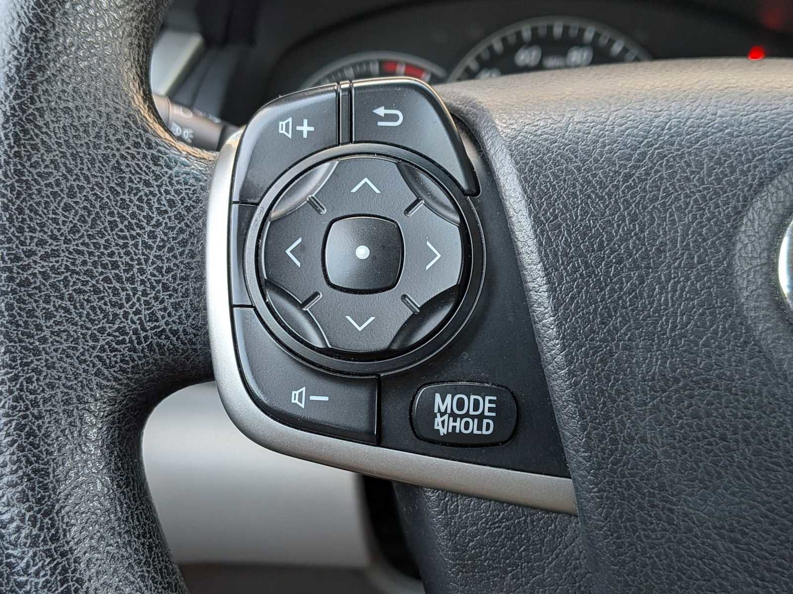 Used 2014 Toyota Camry LE FWD image 18