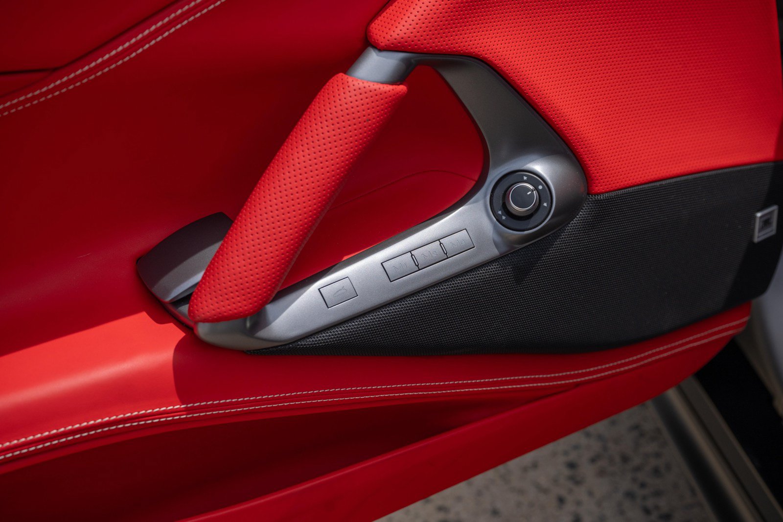 Used 2022 Ferrari 812 GTS RWD image 25