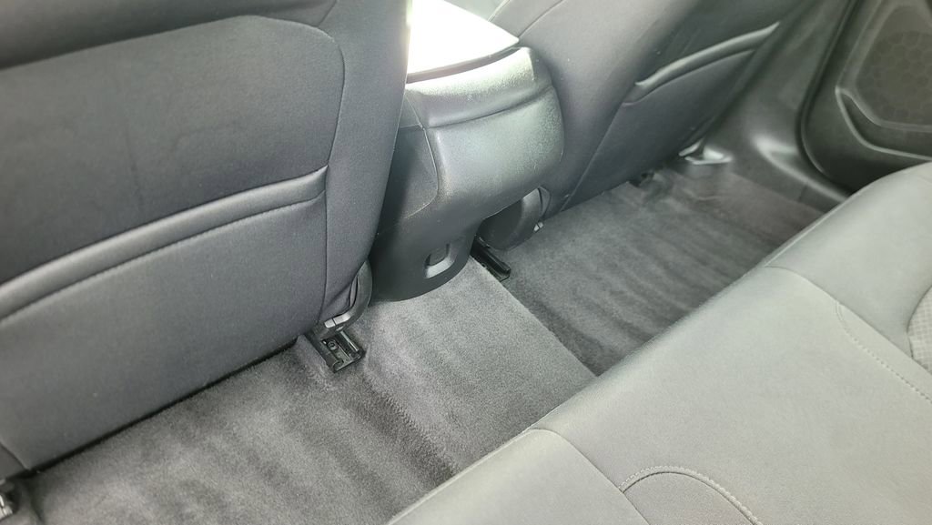 Used 2019 Chevrolet Malibu LS image 26