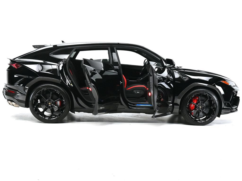 Used 2023 Lamborghini Urus Performante AWD/4WD image 26