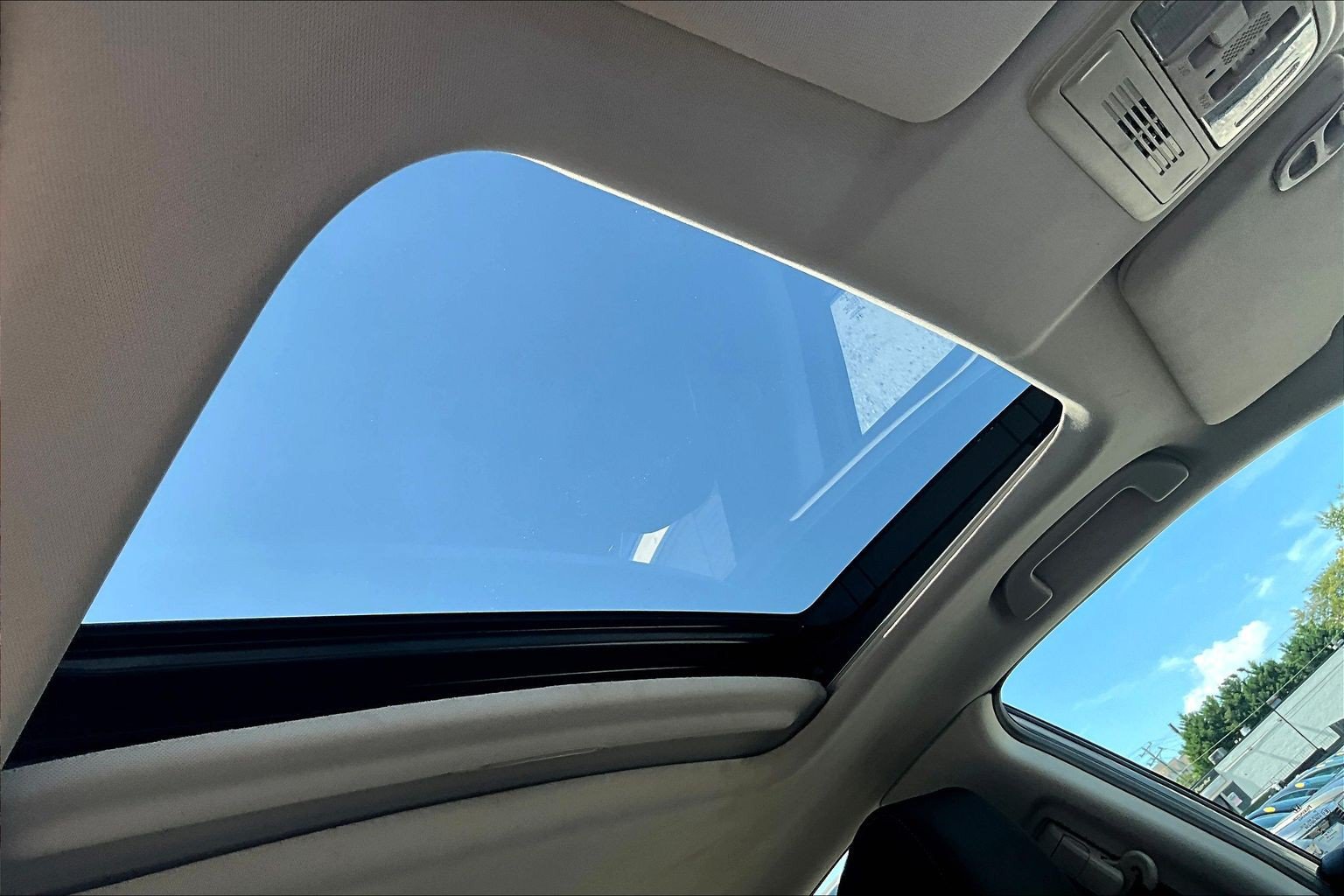 Used 2018 Honda Civic EX-T image 17