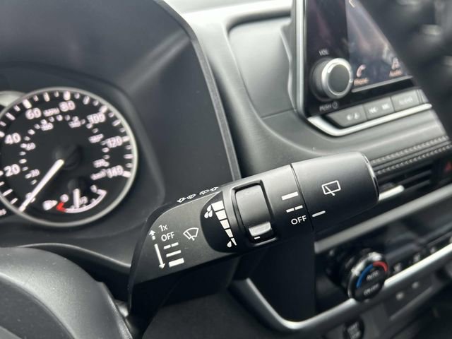 Used 2025 Nissan Rogue SV image 26