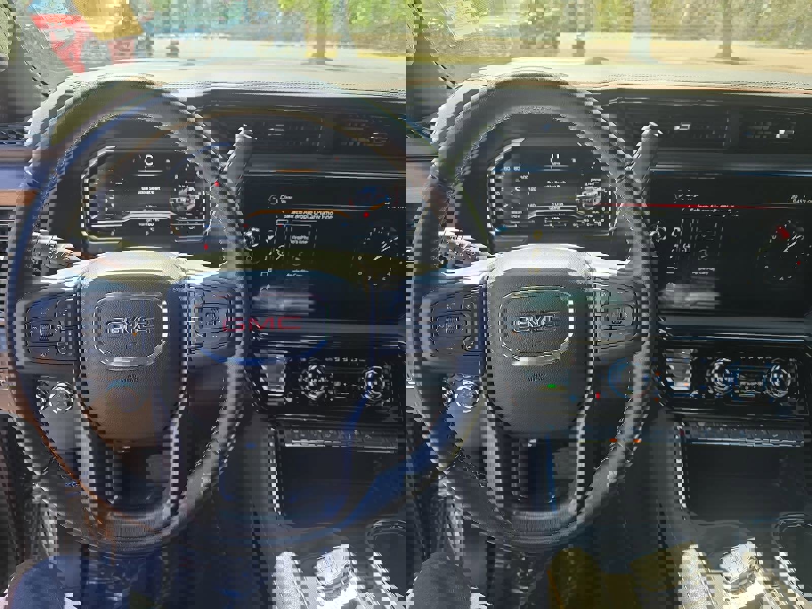 Used 2024 GMC Sierra 2500 AT4 w/ AT4 Premium Plus Package image 18