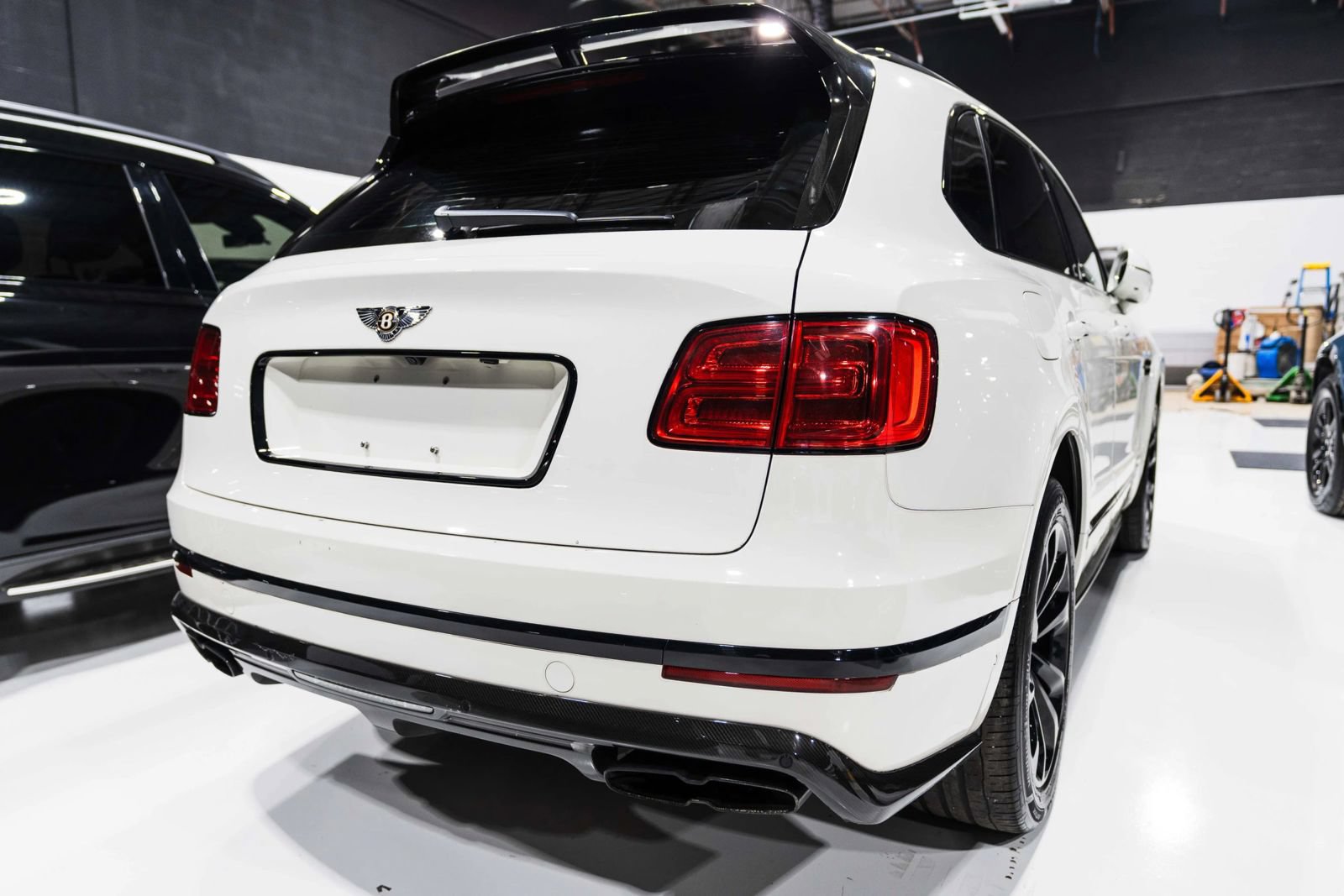 Used 2019 Bentley Bentayga AWD/4WD image 46