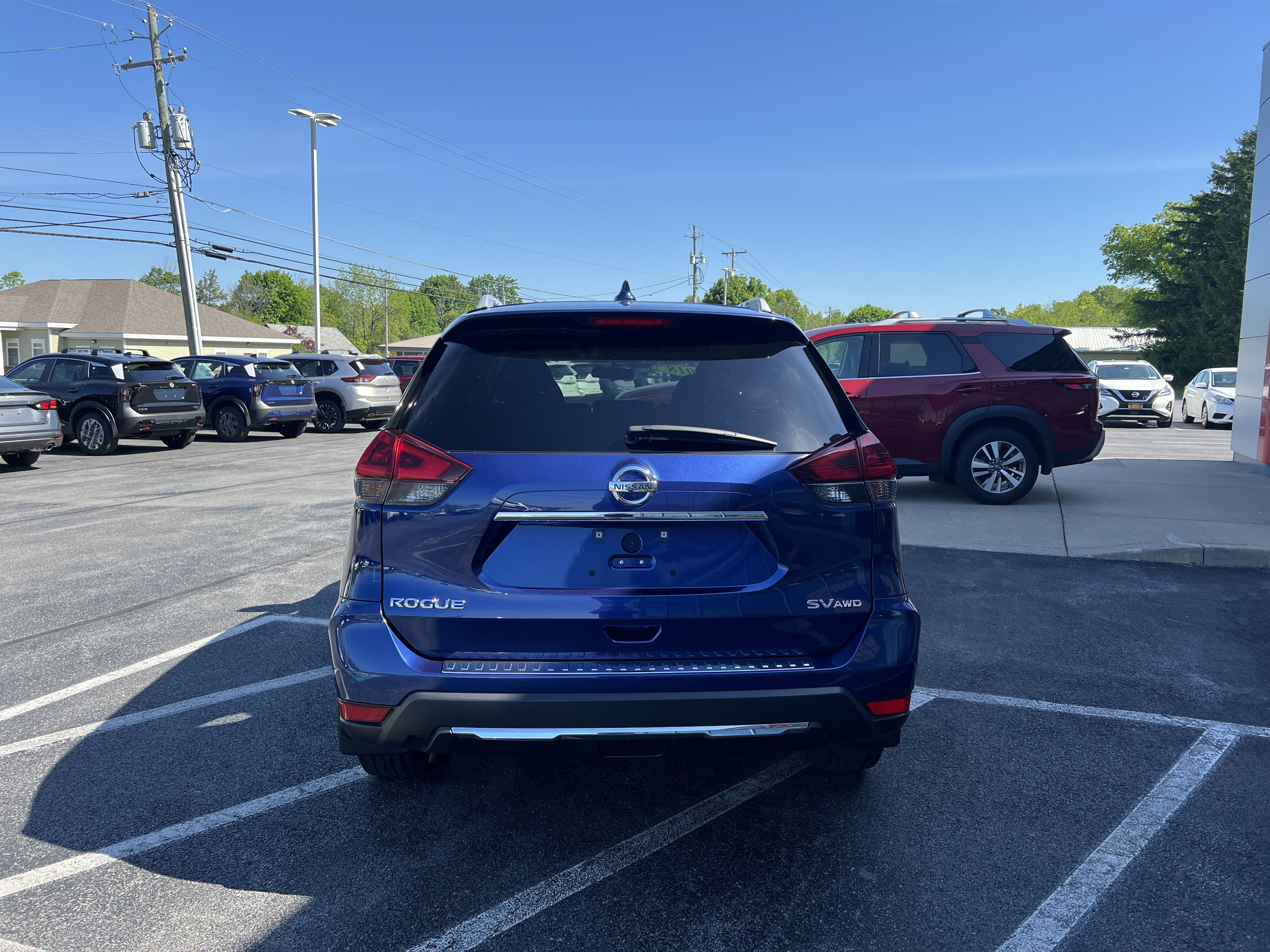 Used 2018 Nissan Rogue SV AWD/4WD image 7
