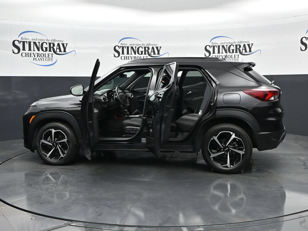 Certified 2023 Chevrolet TrailBlazer RS FWD image 37