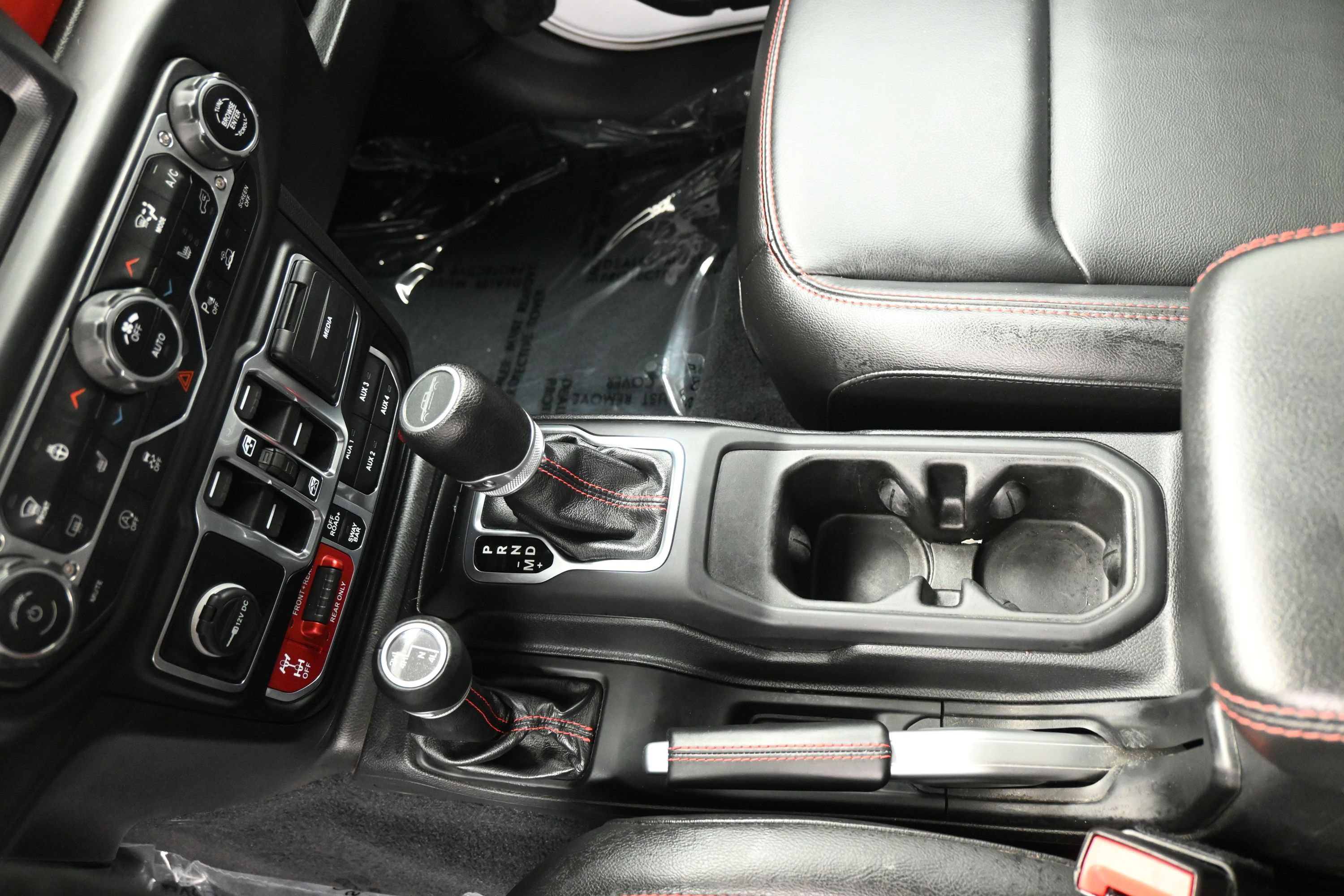 Used 2020 Jeep Gladiator Rubicon AWD/4WD image 16