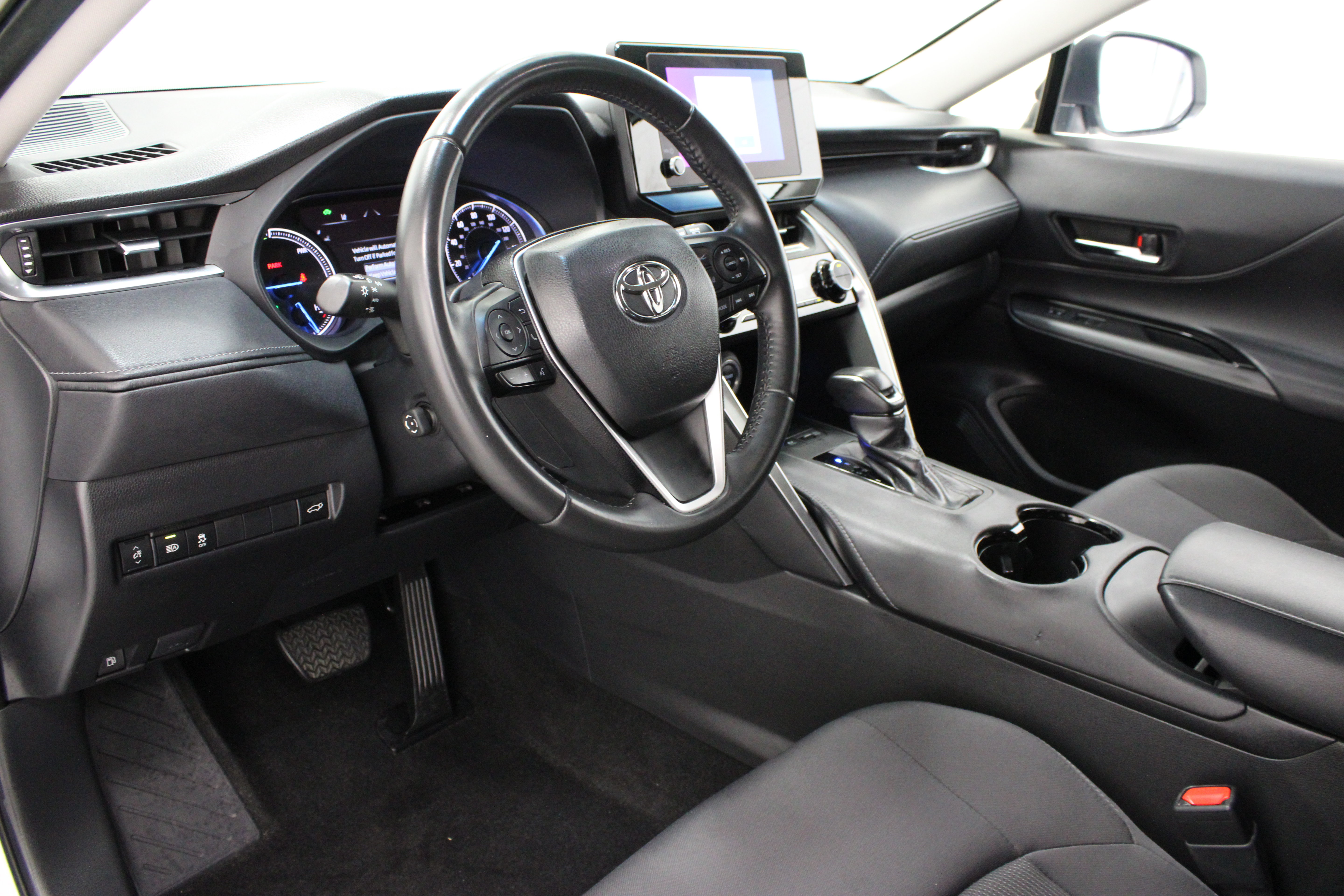 Certified 2023 Toyota Venza LE AWD/4WD image 13
