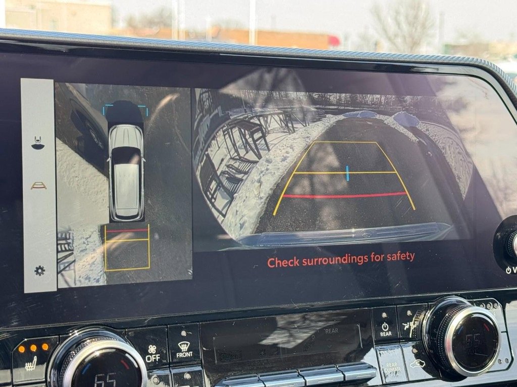 Used 2024 Toyota Highlander Platinum image 24