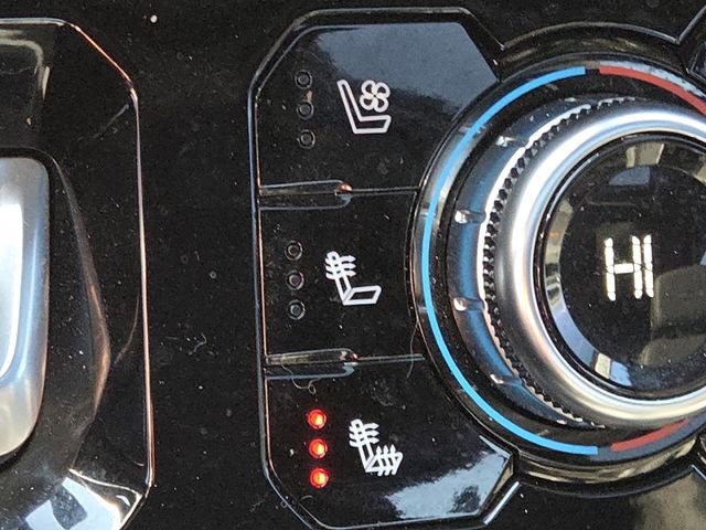 Used 2024 GMC Sierra 2500 AT4 w/ Technology Package image 8