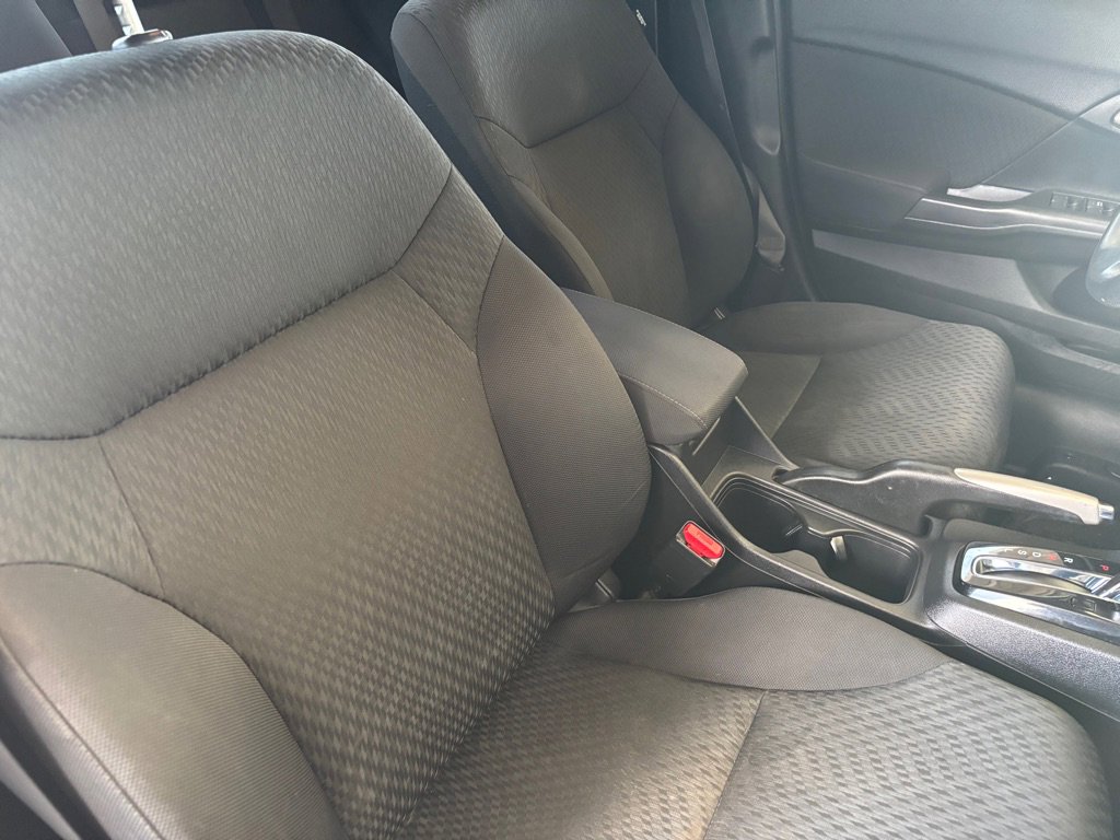 Used 2015 Honda Civic SE image 30