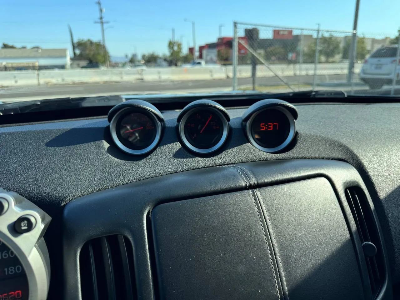 Used 2013 Nissan 370Z Coupe RWD image 14