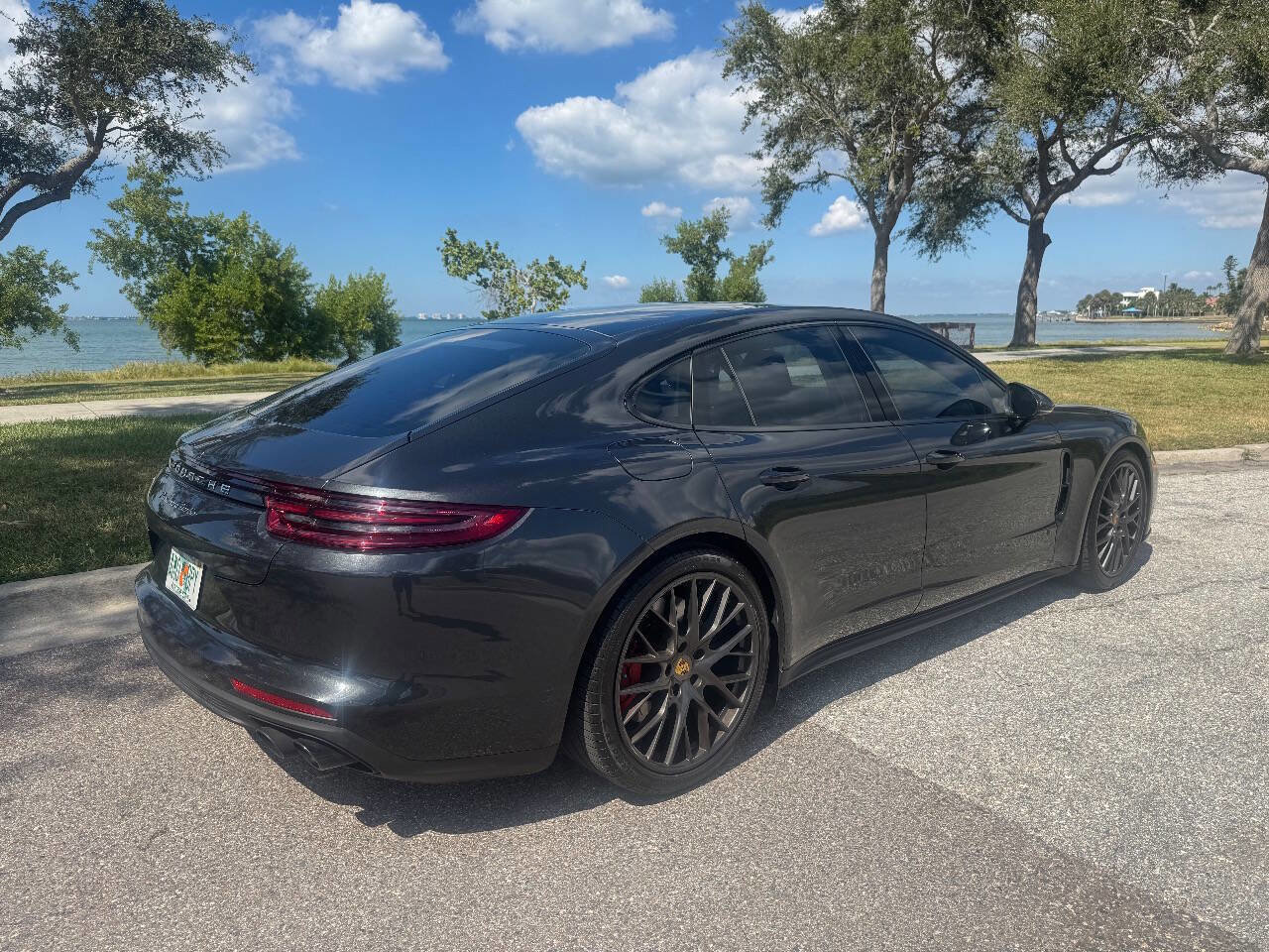 Used 2017 Porsche Panamera Turbo w/ Sport Package image 20