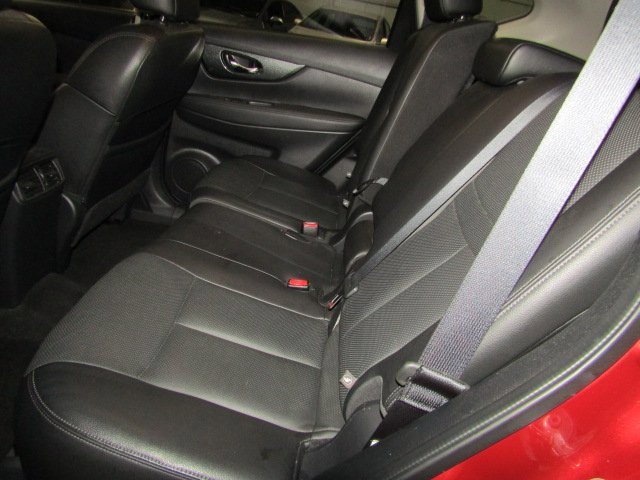 Used 2016 Nissan Rogue SL image 10