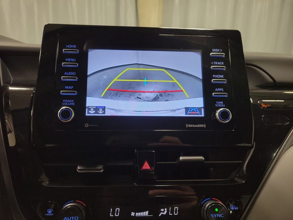 Used 2024 Toyota Camry SE w/ Convenience Package image 17