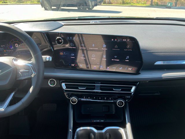 New 2027 Chevrolet Traverse LT w/ Sun and Wheel Package AWD/4WD image 25