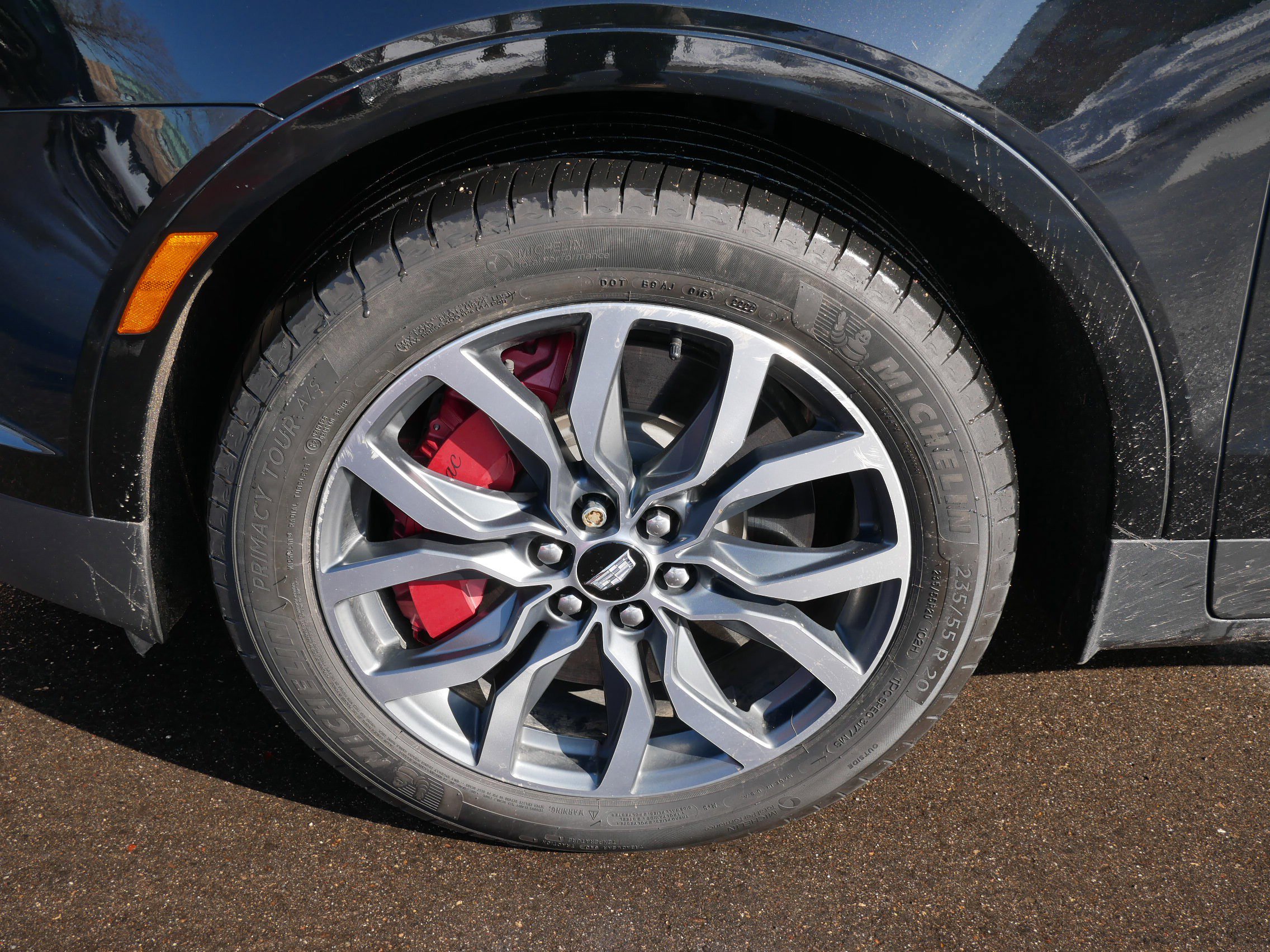 Certified 2023 Cadillac XT5 Sportv w/ LPO, Floor Liner Package image 4