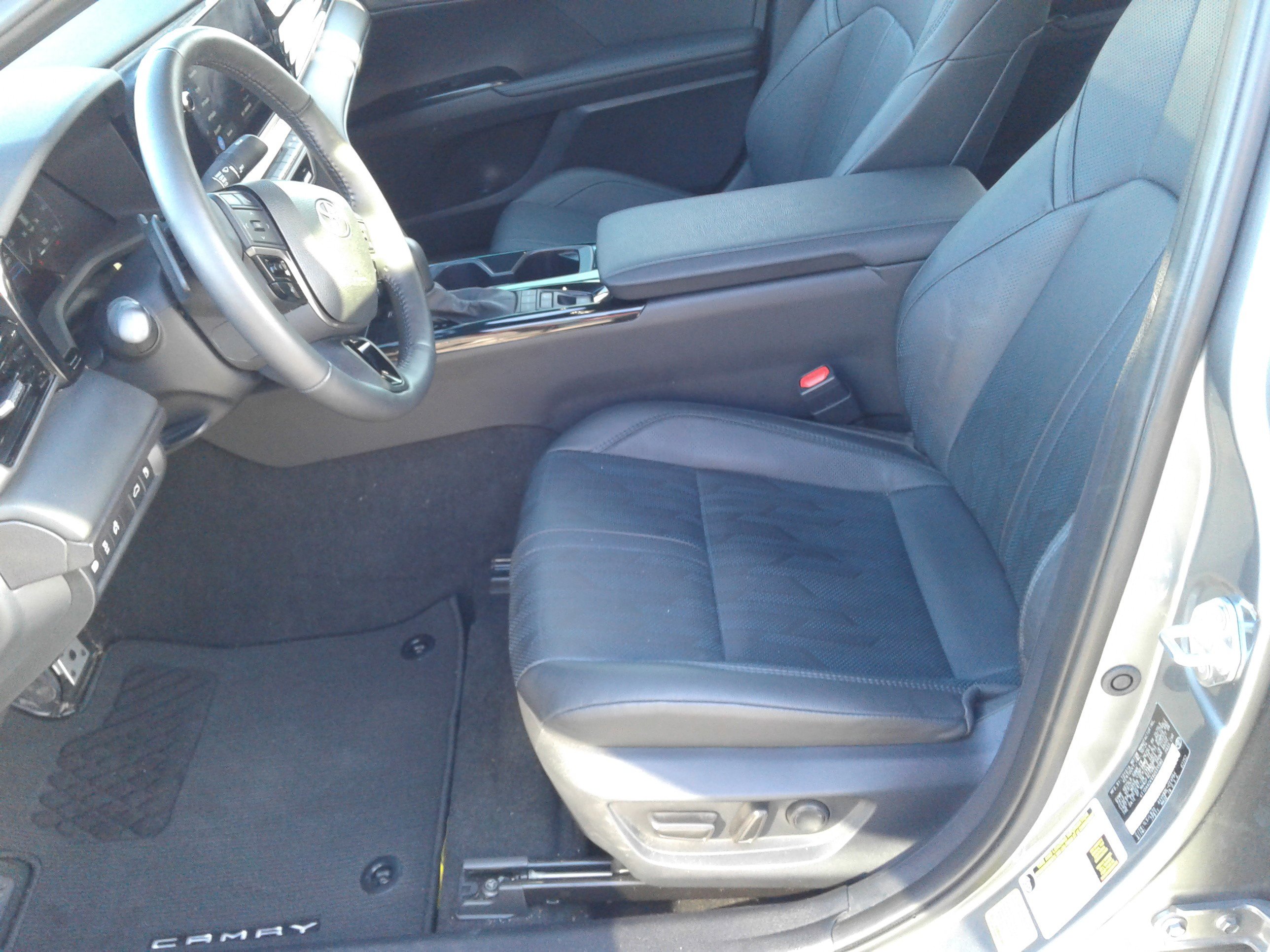 Used 2025 Toyota Camry XSE image 14