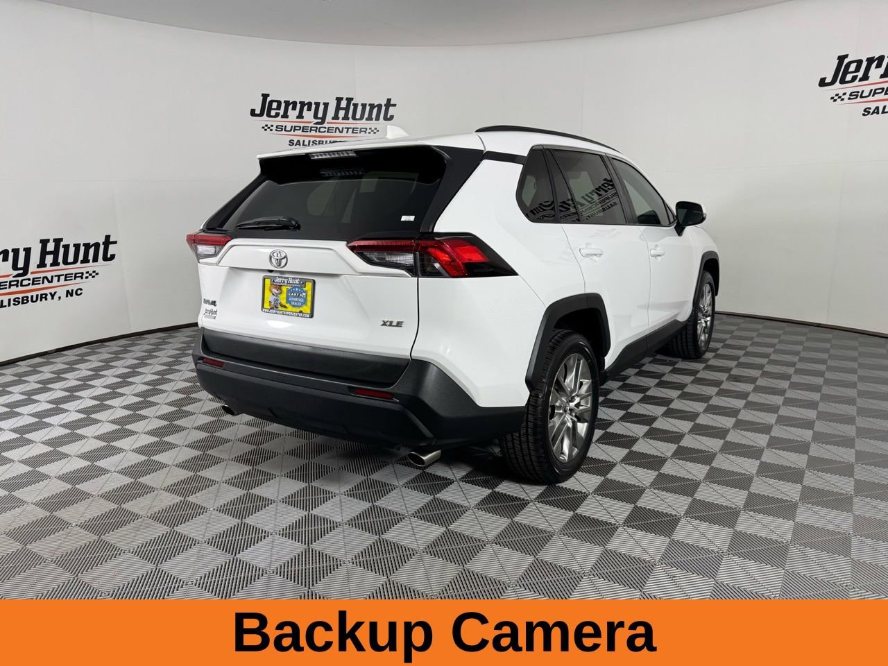 Used 2020 Toyota RAV4 XLE Premium image 7