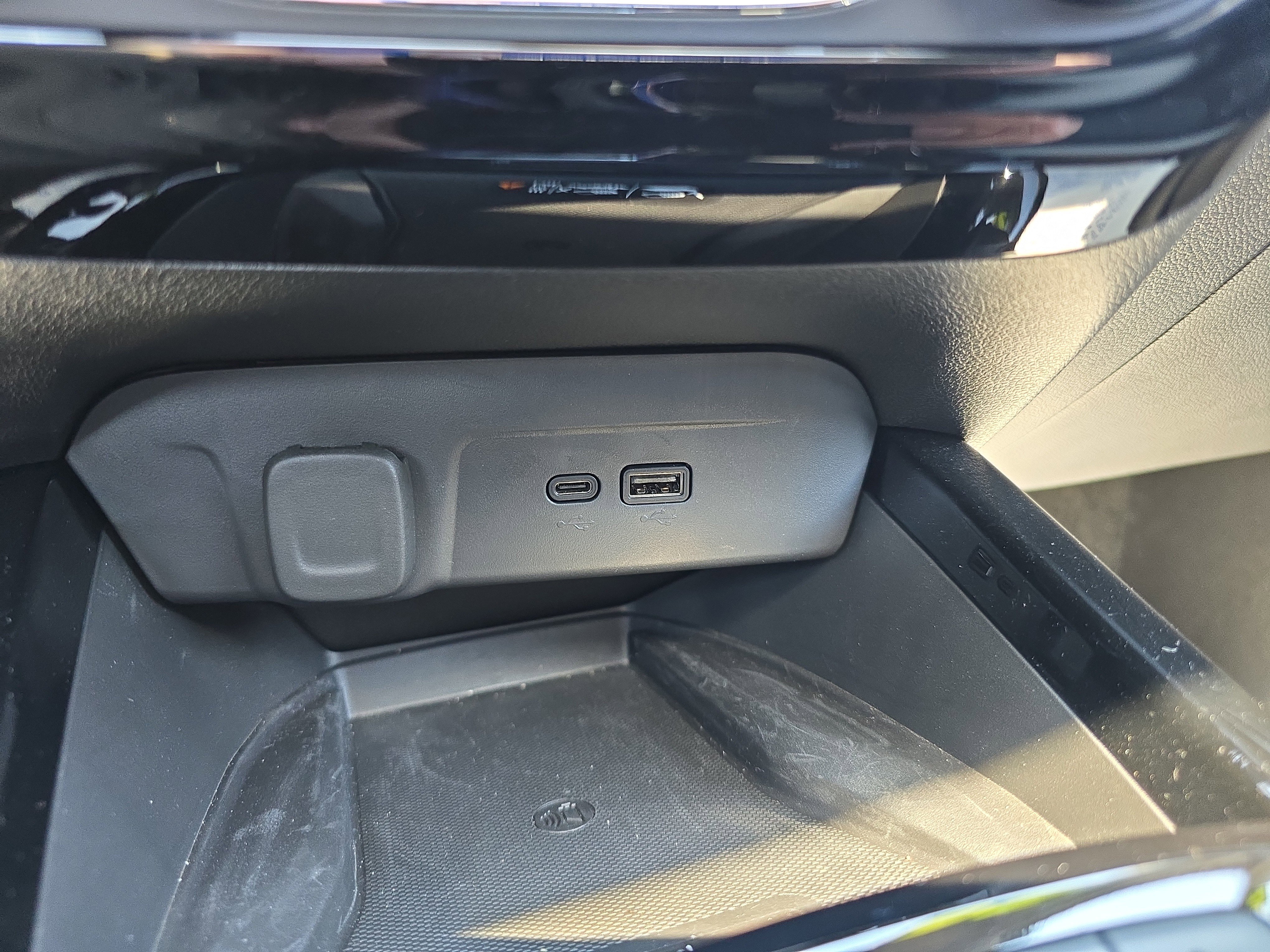 Used 2026 Chevrolet Trax LT w/ Sunroof Package FWD image 29