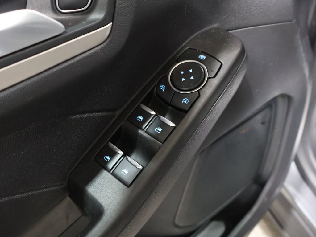 Used 2021 Ford Escape SE image 14