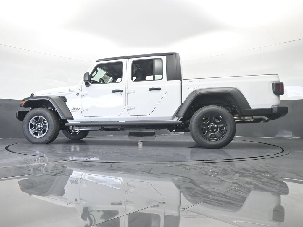 New 2026 Jeep Gladiator Sport AWD/4WD image 48