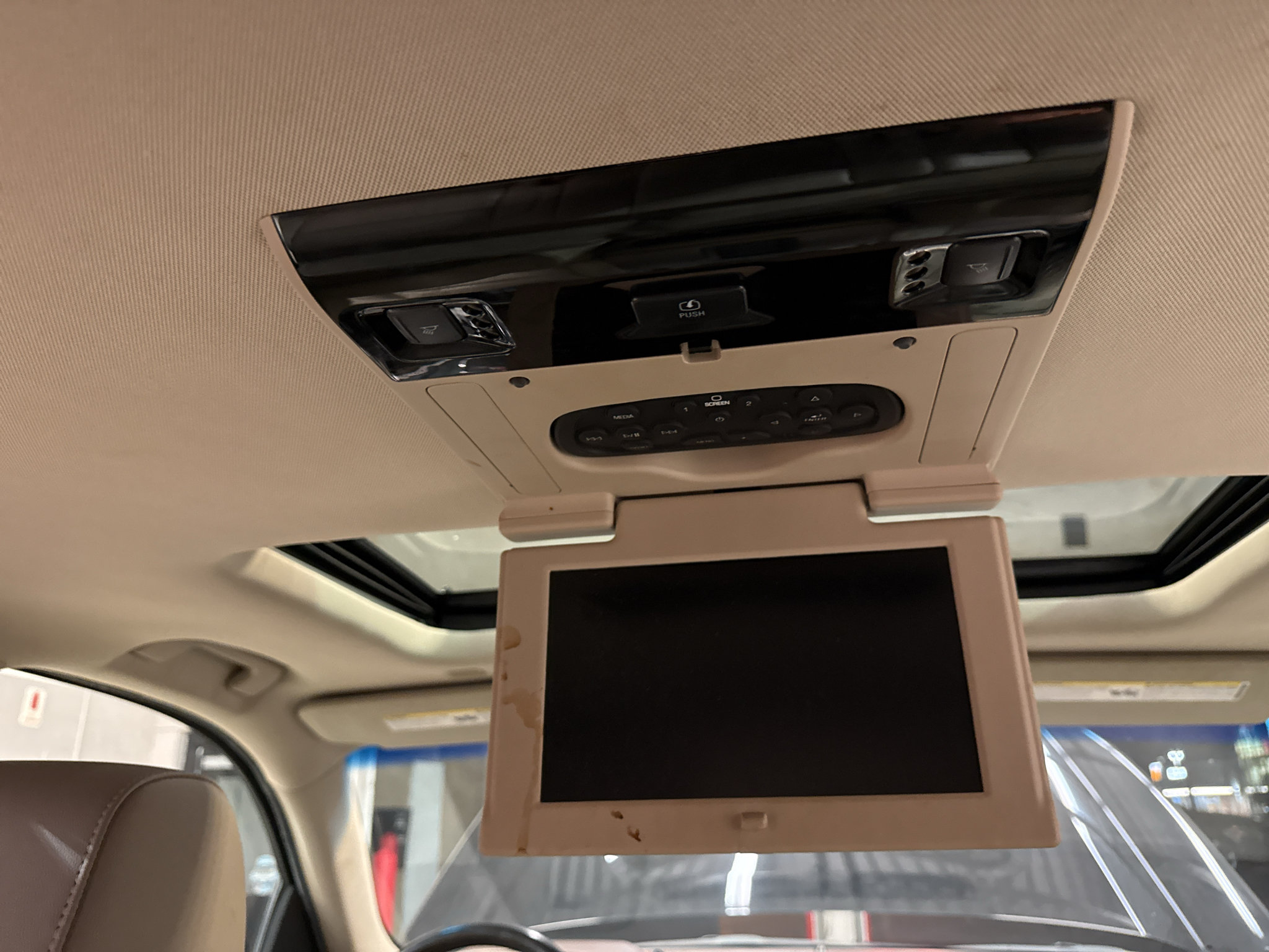 Used 2019 GMC Yukon XL SLT w/ Open Road Package AWD/4WD image 30