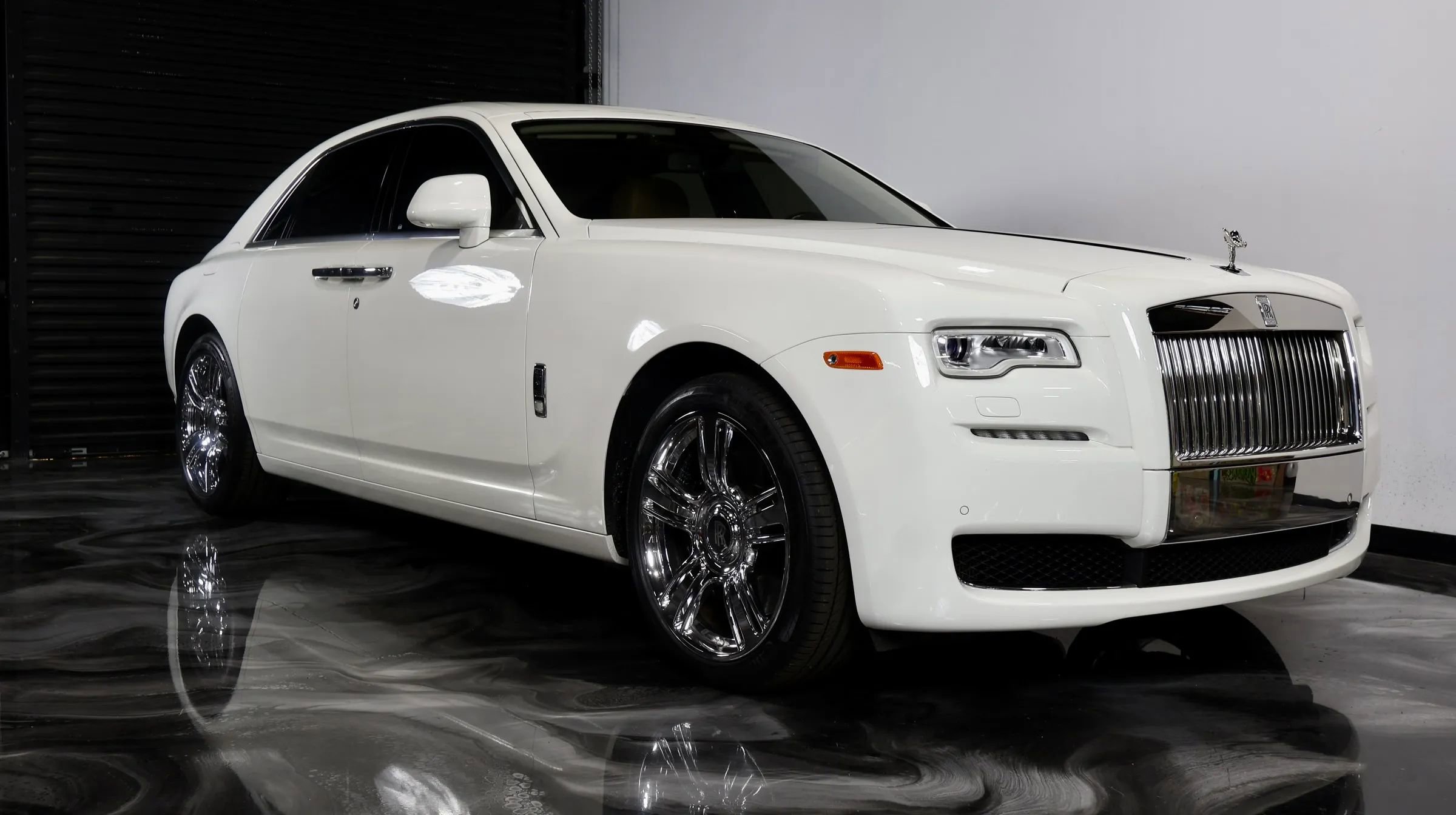 Used 2015 Rolls-Royce Ghost image 5