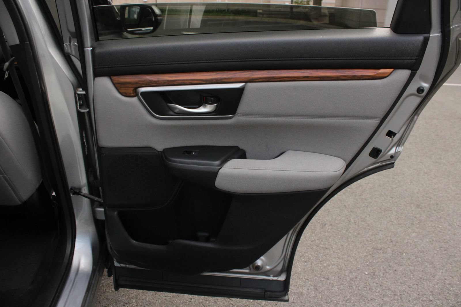 Used 2017 Honda CR-V EX image 23
