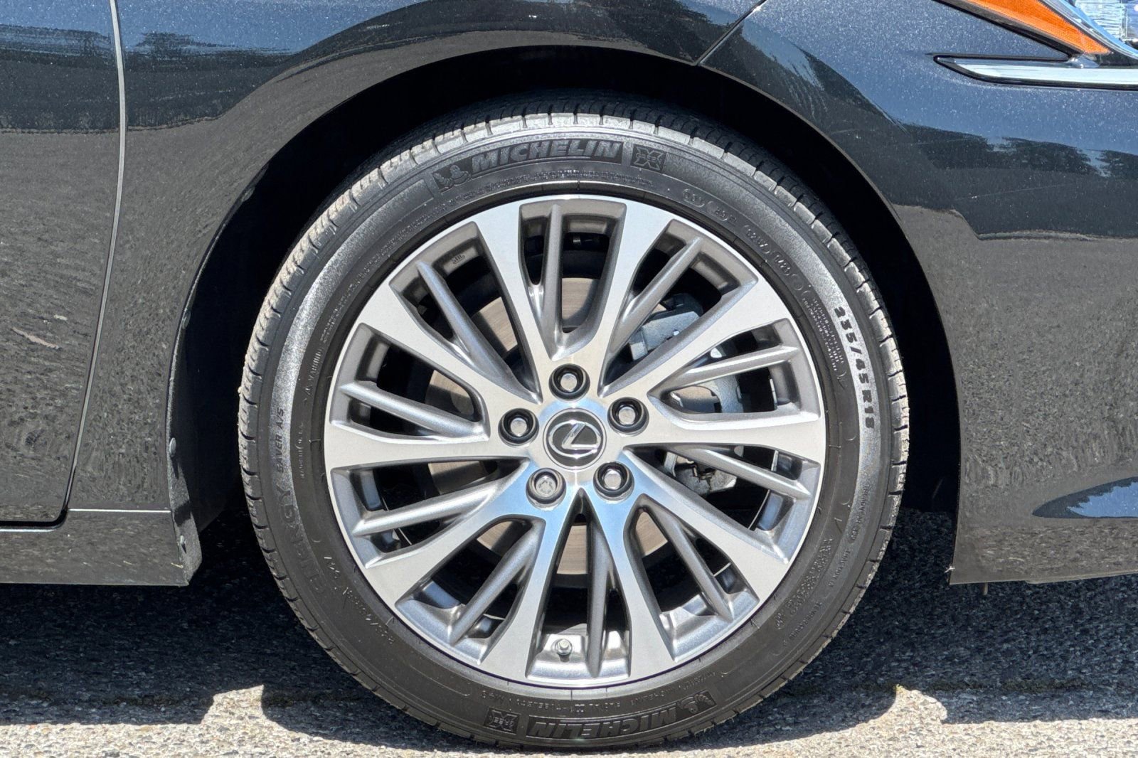Used 2021 Lexus ES 300h w/ Premium Package FWD image 25