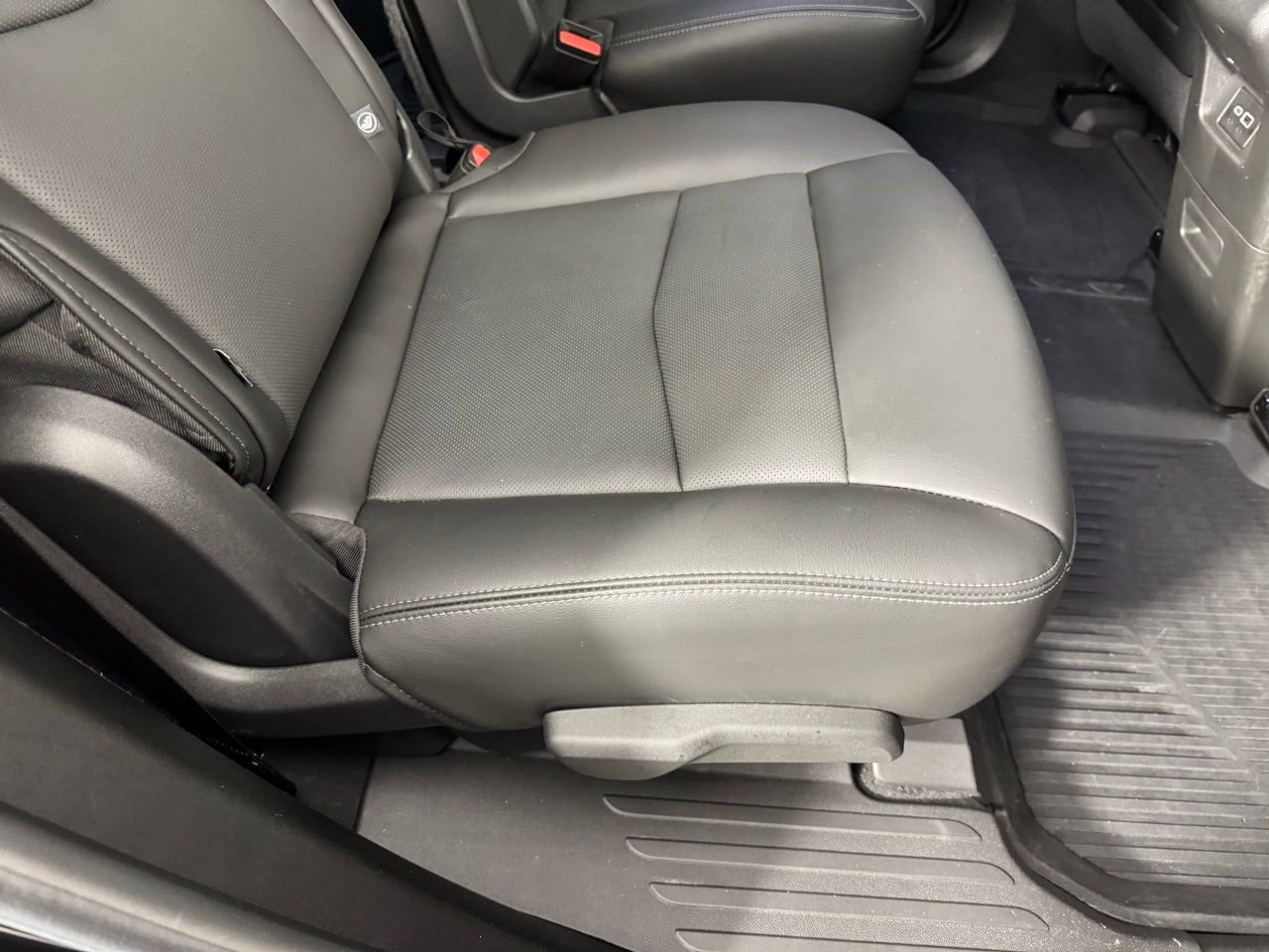 Used 2024 Cadillac XT6 Premium Luxury w/ LPO, Floor Liner Package image 32