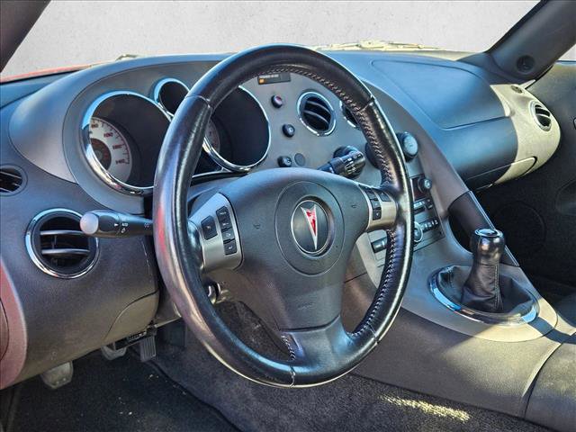 Used 2007 Pontiac Solstice Convertible w/ Premium Package image 10