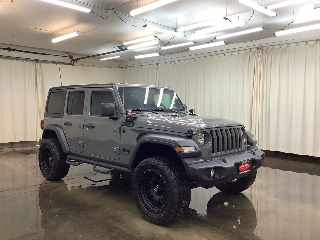 Used 2023 Jeep Wrangler Sport S image 4