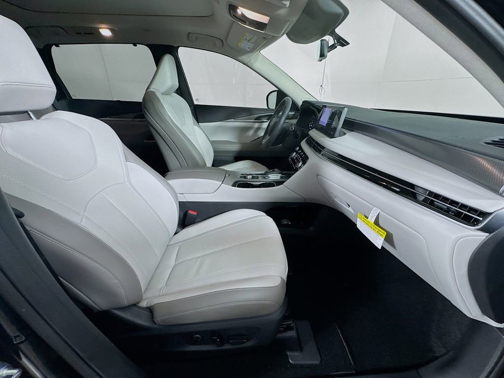 Used 2026 INFINITI QX60 Luxe w/ Cargo Package image 36