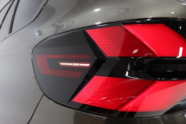 Used 2024 BMW X5 xDrive40i w/ M Sport Package AWD/4WD image 14