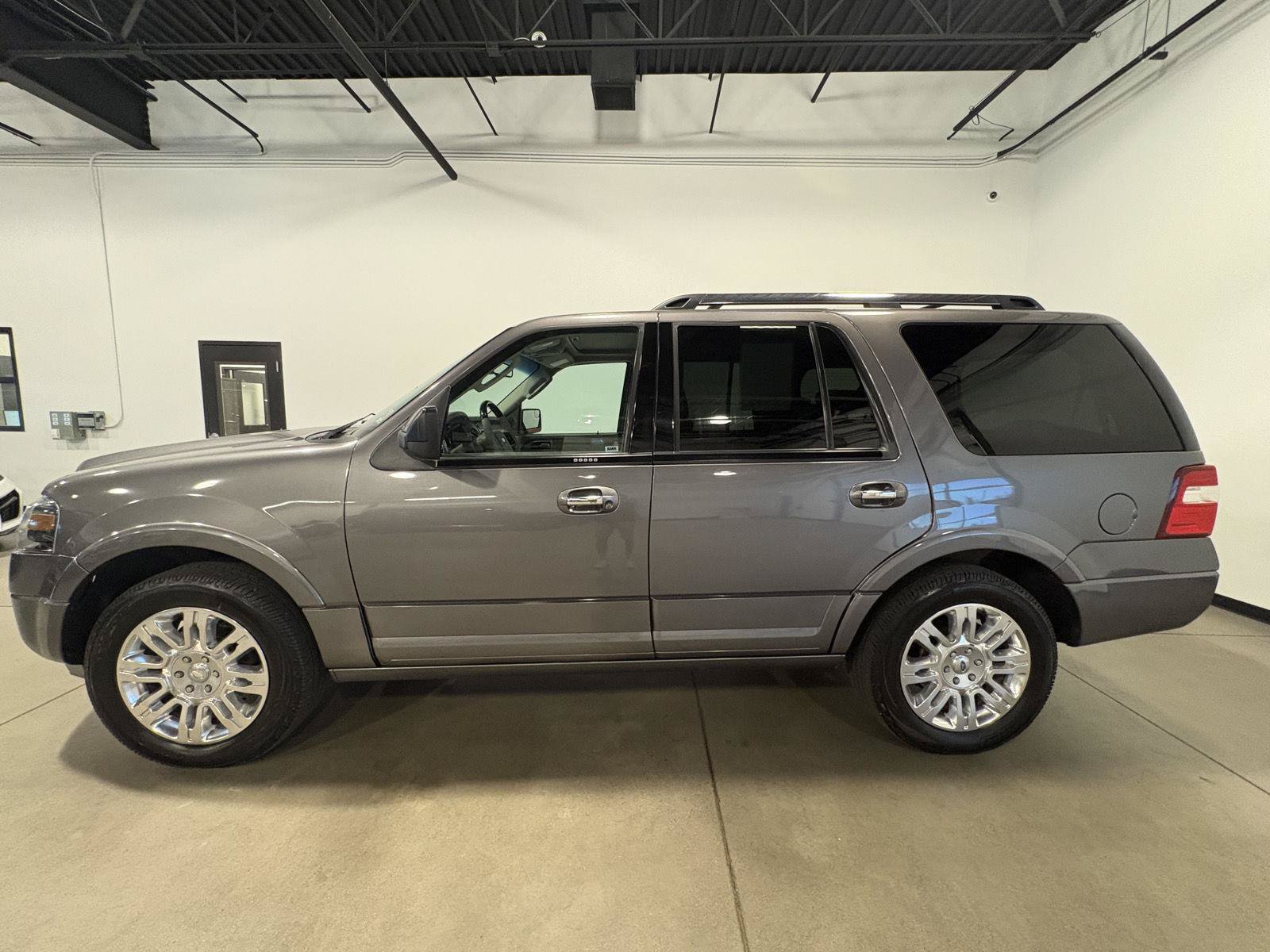 Used 2012 Ford Expedition Limited AWD/4WD image 6